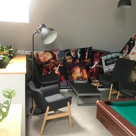 Zimo Taliandoeroegdi Mozihaz Apartment *