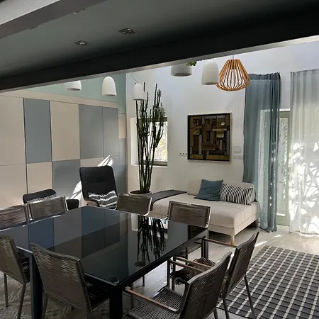 Zimo Taliandoeroegdi Mozihaz Apartment *