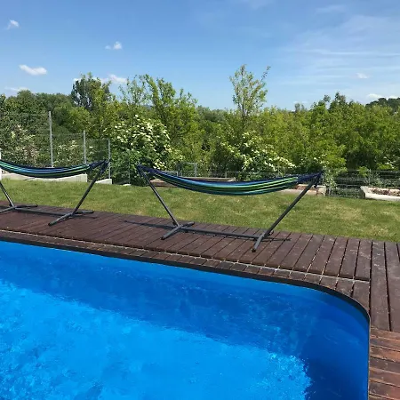 Zimo Taliandoeroegdi Mozihaz Apartment