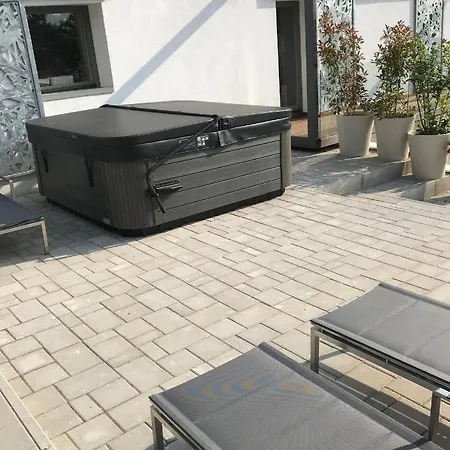 Apartament Zimo Taliandoeroegdi Mozihaz *
