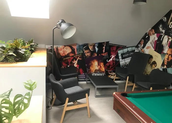 Zimo Taliandoeroegdi Mozihaz Appartement *