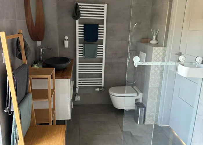 Zimo Taliandoeroegdi Mozihaz Appartement