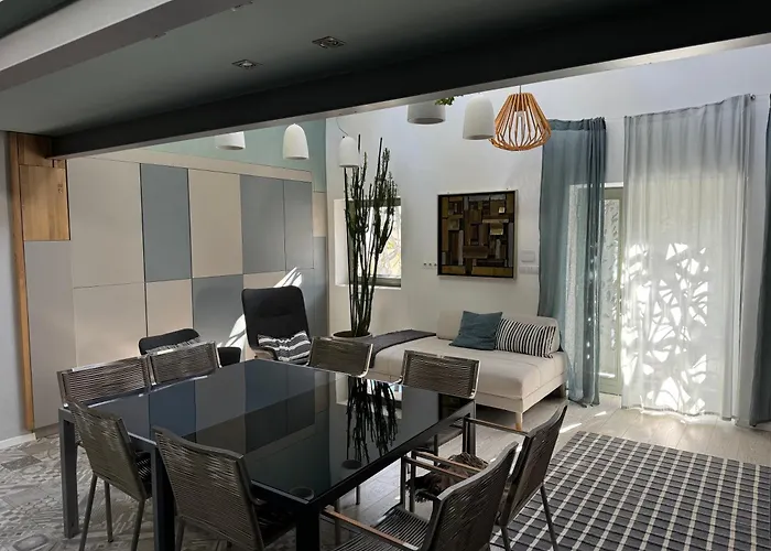 Zimo Taliandoeroegdi Mozihaz Appartement *